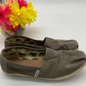 Toms Brown Canvas Loafer Sz 10